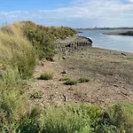 Vakantiehuis Chaleureux Entre Terre Et A Avec Wifi Et Animaux Admis - Fr-1-306-1080 *